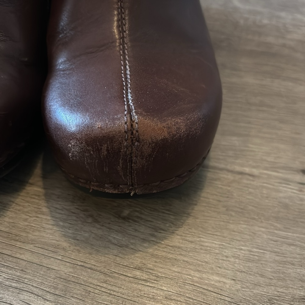 Dansko leather slip in clogs size 39 - Picture 3 of 8